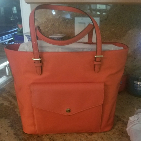 Michael Kors Jet Set purse - Picture 1 of 8